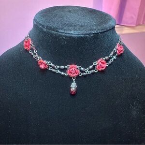 Rose chocker necklace